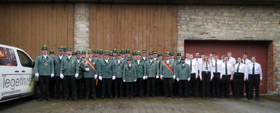 Gruppenfoto der West-Kompanie des Schützenverein Benhausen e.V.